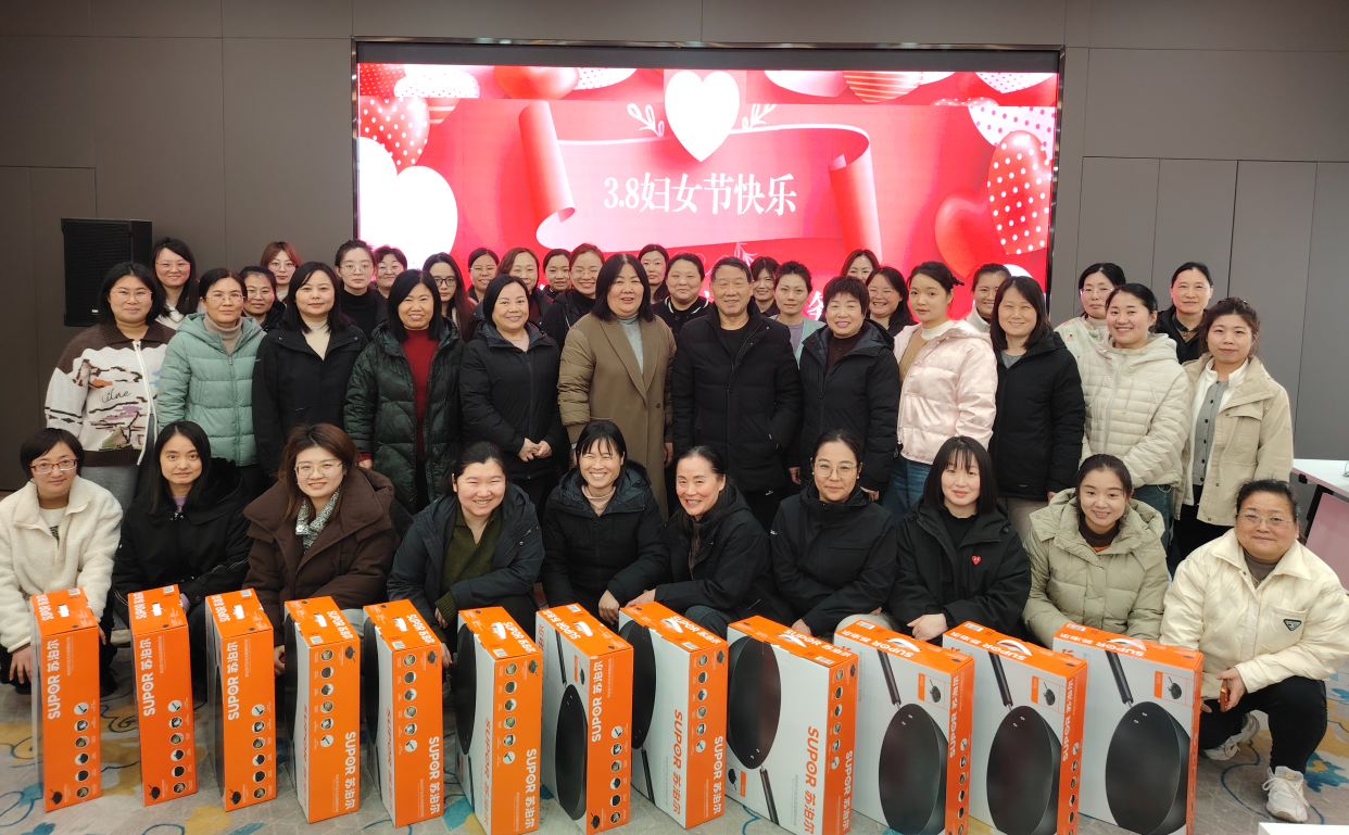 ���ݷ����e�Бcף�����ˡ���(gu��)�H�DŮ��(ji��)���(d��ng)